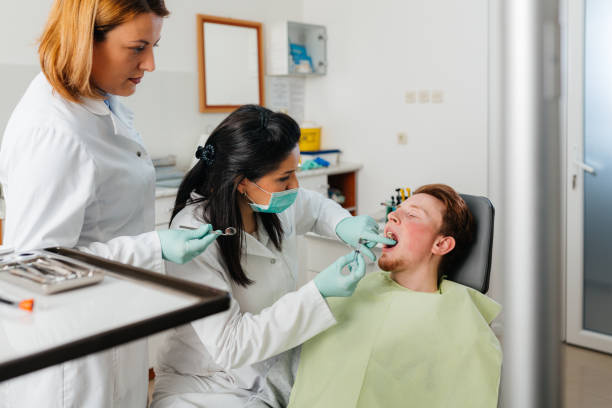 Best Emergency Broken Tooth Repair in Bonsall, CA